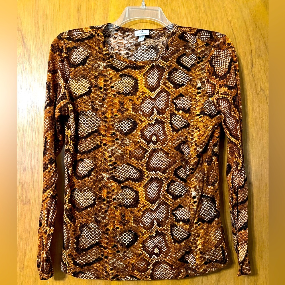 Snake print knit t shirt